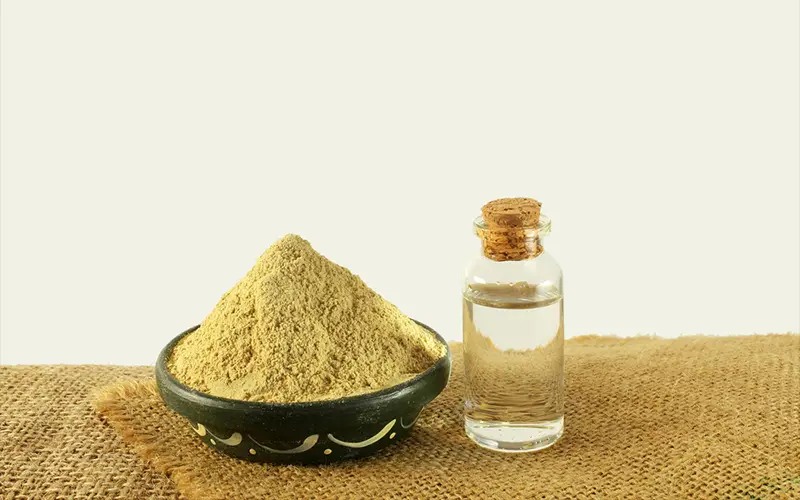 multani mitti and honey for a homemade face packs for skin whitening